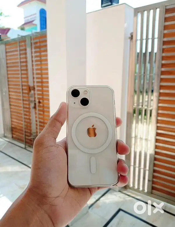 iPhone 13