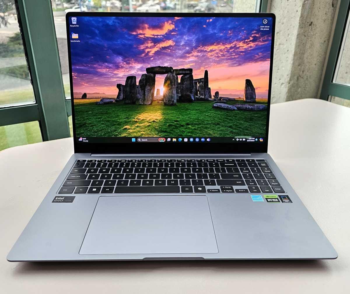 Samsung Galaxy Book6 Ultra (40.62 cm, Ultra 7, Copilot+ PC, 32GB RAM | 1TB)
